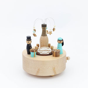 Champagne Couple Wooderful Life Collectible Handmade Wooden Music Box (Oh My Darling Clementine) 恭喜香槟情侣 木制音乐铃 音乐