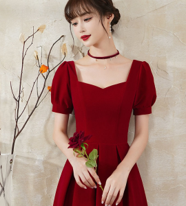 Cocoepps váy dạ tiệc ĐầM Dạ HộI mới đỏ cá tính pháp cổ áo Vuông Cung điện Đầm Đầm Phù Dâu 新年衣服 2024 女装