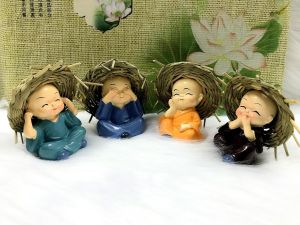 [HCM]Bộ 4 tượng chú tiểu Tứ Không đội nón rơm