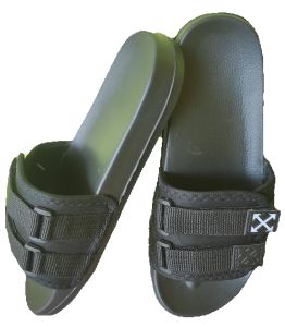 Sandal Slide Pria ringan dan empuk/sandal slop kasual terkini/sandal slip on keren