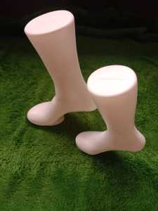 patung display manekin kaos kaki pria dan wanita