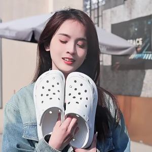 [Free Shipping] New Style WomenS Platform Clogs Thick-Soled Height-Increasing For Outdoor Wear Beach Sandals