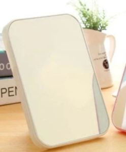 Cermin Rias Lipat Kotak Simpel Persegi Portabel Portable Mirror Sisir Beauty untuk Make Up Wajah