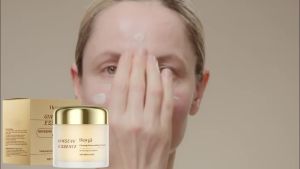 Hoygi Ginseng Moisturizing Cream Gentle Nourishing Moisturizing Care Facial Skin Delicate and Tender Care Cream