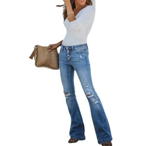 กางเกงยีนส์แบบมีรูหลุดๆ สไตล์เท่ห์สุดๆ