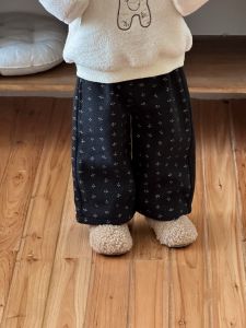 Thickened baby clothes for autumn and winter Korean style childrens clothing 2025 Childrens Winter Clothing Girls Furry Sweater Fleece Set