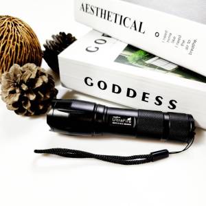 MAX-X10-2 ไฟฉายแรงสูงLEDแบบพกพา สามารถเสียบชาร์จด้วยสายUSBได้  ส่องไกลได้500ม. มีสายคล้องมือ