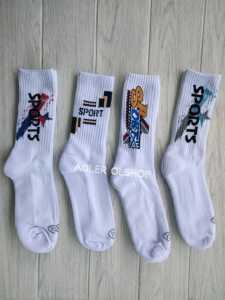 4PASANG KAOS KAKI SPORTY PANJANG SEBETIS-KAOS KAKI SPORT PUTIH TEBAL MOTIF RANDOM