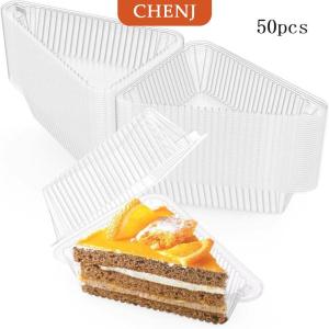 [COD] CHENJ กล่องใส่เค้กแบบชิ้นละ50 100ชิ้นกล่องใสใส่ขนมทรงสามเหลี่ยมใช้ซ้ำได้กล่องบรรจุอาหารที่ใส่แซนวิชซ้อนกันได้สำหรับเค้กผลไม้