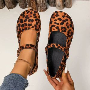 Free Shipping Plus-Size Retro Shoes New Spring/Autumn Collection Round-Toe Shallow-Cut Flat Shoes