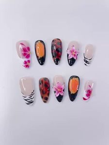 [HANDMADE+Free Glue]Artificial Nail Vintage Almonds Phototherapy Fake Nail Patch Press on Nails Reusable