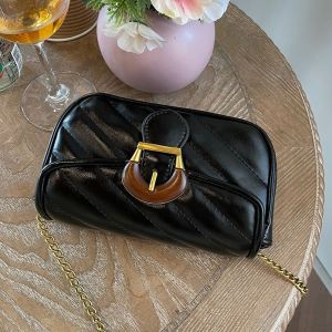 2026 NEW ARRIVAL stylish belt buckle magnet flap leather bag with detachable chain strap