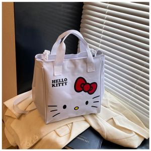 Deere Jack เทรนด์สตรีทเฮลโหลคิตตี้กระเป๋าทรงสี่เหลี่ยมมีหูหิ้วสะพายไหล่ที่มีเสน่ห์น่ารักสำหรับใช้ในทุกวัน