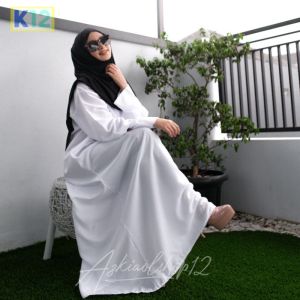 Gamis Muslimah Poliester Elegan Motif Polos Warna Solid