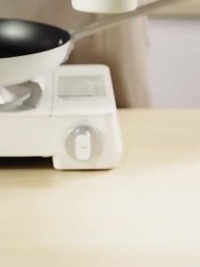 Famco Gravity Oil Dispenser 700ml - Sleek Stainless Steel Pourer for Controlled Pouring