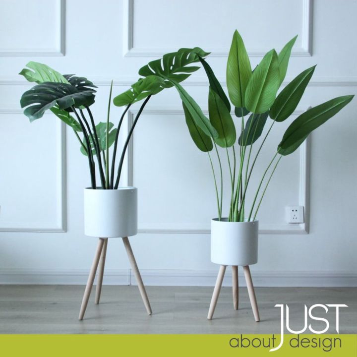 Nordic Style Metal Stand Plant Pot With Wooden Leg Pasu Berkaki Flower