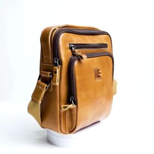 Tas selempang pria bahan kulit sapi asli original branded anti air dan tahan api fashion cowok model terbaru distro