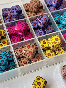 Art Supplies Portable Sturdy Acrylic Beads for Clothing Embellishments Gift Packaging Decoration