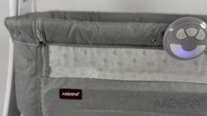 Akeeva Luxury Wood Sidebed Crib (Classique)