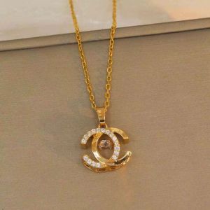 Clemine Classic Style Pairs of C Letter Pendant Necklace Bright Diamond-Embedded Design Light Luxury Clavicle Chain Refined Stylish and Versatile Necklace