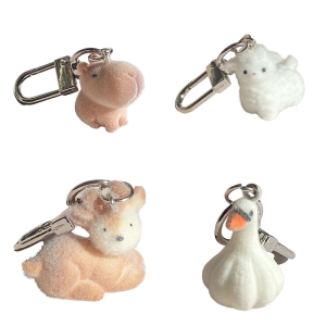 Sturyd Resin Alpacas Keychain Portable and Stylish Portable Accessory for Trendy Women Keys and Bag Decorations