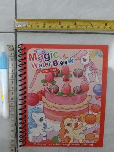 Magic Book Versi 2 magic water book invisble ink buku yang bisa di lukis pakai pensil khusus di isi air kemudian digores gores ke gambar warna putih nanti akan muncul gambarnya setelah 10 menit tertutup lagi berwarna putih Bayi Ajaib kreatif lukisan b