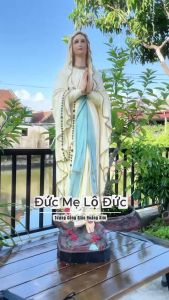 Tượng Đức Mẹ Lộ Đức cao 90cm vẽ tay thủ công chất liệu composite