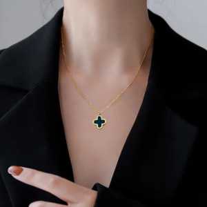 kalung titanium rantai pelapis logam anti karat selamanya dengan liontin plus hitam dan putih