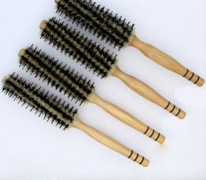 TONI&GUY แปรงไดร์กลม สำหรับไดร์ให้เส้นผมเรียบลื่น เรียงตัวสวยไม่พันกัน ขนแปรงเรียวนุ่มไม่บาดหนังศีรษะ เส้นรอบวงแกน 12 cm. – สีน้ำตาลอ่อน (TONI&GUY-12s)(VV2)