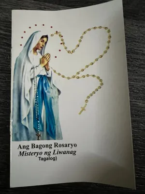 Rosary Guide with or without mini Rosary (Available in English or Tagalog) assorted mini Rosary