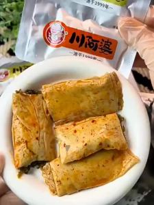 118g  Ready-to-eat Chuanapo Enoki Mushroom Bean Roll and Kelp Snack  Instant Mushroom Bean Roll Kelp Snacks