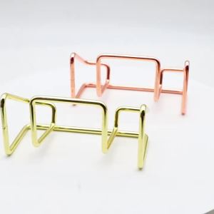 ที่วางบัตรธุรกิจแบบมินิมอล ที่หนีบบัตรแนวตั้ง ขาตั้งแสดง ที่วางบัตรโลหะระดับไฮเอนด์สำหรับแผนกต้อนรับโรงแรม