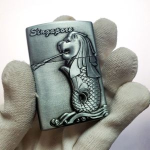 Bật Lửa Zippo Gas Đá Biểu Tượng Sư Tử Singapore ( Xài Gas - Màu Vàng Bạc ) Hộp Quẹt Gas Đá
