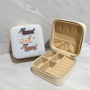 Kotak Penyimpanan Aksesoris Kalung Cincin Gelang / Organizer Perhiasan Jewelry Accessories Box Sarnio Sanryo Zanrio Stitch