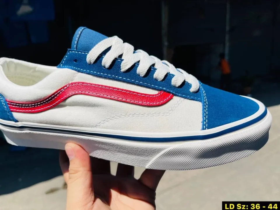 รองเท้าDoraemon x แวน Og Old Skool LX White Blue Red