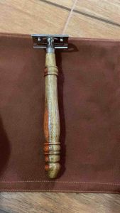 พระสงฆ์ (มีดโกนด้ามไม้) ภิกษุ สามเณร นักบวช แม่ชี ไม้มงคล