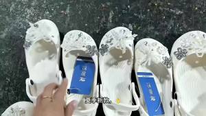 [Free Shipping] Ballet-Style Clogs For Women New Summer Collection Soft-Soled Sandals Non-Slip Durable Breathable Lightweight And With A Closed-Toe Design Perfect For The Beach
