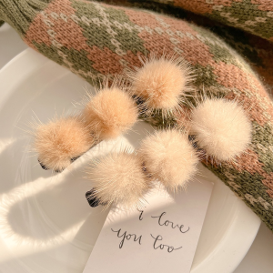 2Pcs/Set Winter Plush Ball Hairpins Clips Candy Color Faux Fur Hair Clip Barrettes for Girls Fashion Kids Hair Accessories