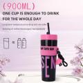 LVYIMAO ขวดน้ำ ความจุ 900ML พร้อมหลอด แบบพกพา ทนอุณหภูมิสูง ทำจากพลาสติก เหมาะสำหรับใช้ในรถยนต์ พร้อมจี้ฟรี. 