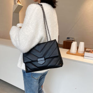 LAHENK SALE !! Tas Selempang Wanita Tas Model Jahit Jahit Tali Rantai