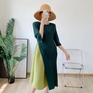 Đầm In Họa Tiết Phối Màu Tay Ngắn Xếp Li Dáng Ôm Phong Cách Phương Tây Ngoại Cỡ Ys381161