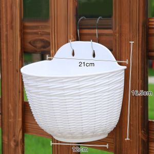 กระถางดอกไม้ ติดผนัง ทรงครึ่งวงกลม หวายเทียม กระถางปลูกต้นไม้แบบติดผนัง พลาสติก