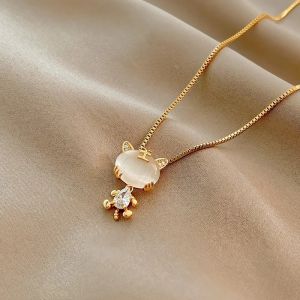 Womens accessories: copper micro-inlaid zircon resin bear pendant stainless steel necklace jewelry 2024 New water wave chain light luxury