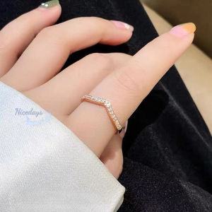 Nicedays🍒Cincin Berlian Bentuk V Cincin Titanium Wanita Fashion Aksesoris Cincin Modis Gaya Korea COD
