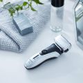 Panasonic ES-RF31-S Wet and Dry Rechargeable Electric 4-Blade Shaver for Men. 