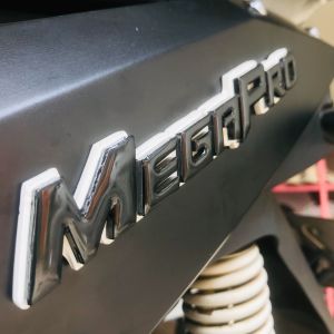EMBLEM MOTOR MEGAPRO VARIASI TIMBUL 3D BAHAN RESIN