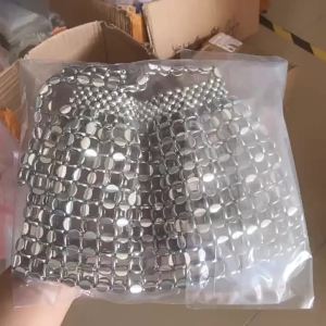 Hot-selling new product: Handmade silver and gold flat bead woven large dumpling-shaped fashion trendy shoulder and handbag