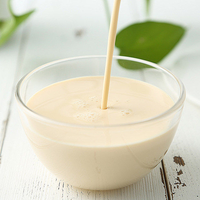 HongKong%20Nestle%20Carnation%20Full%20Cream%20Evaporated%20Milk%20(2%20x%20410g)%20-%20Image%205
