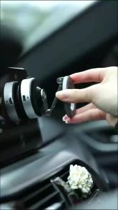 Magnetic Vacuum Adsorption Car Mount Mobile Phone Holder Foldable 360 Degree Rotation Aluminum Alloy Suitable for Smartphones2026