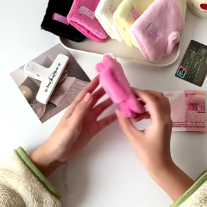 Fashionable Coin Holder With Minimalists Look Great Accessory for Travel Shopping and Daily Activities Daily Casual Use